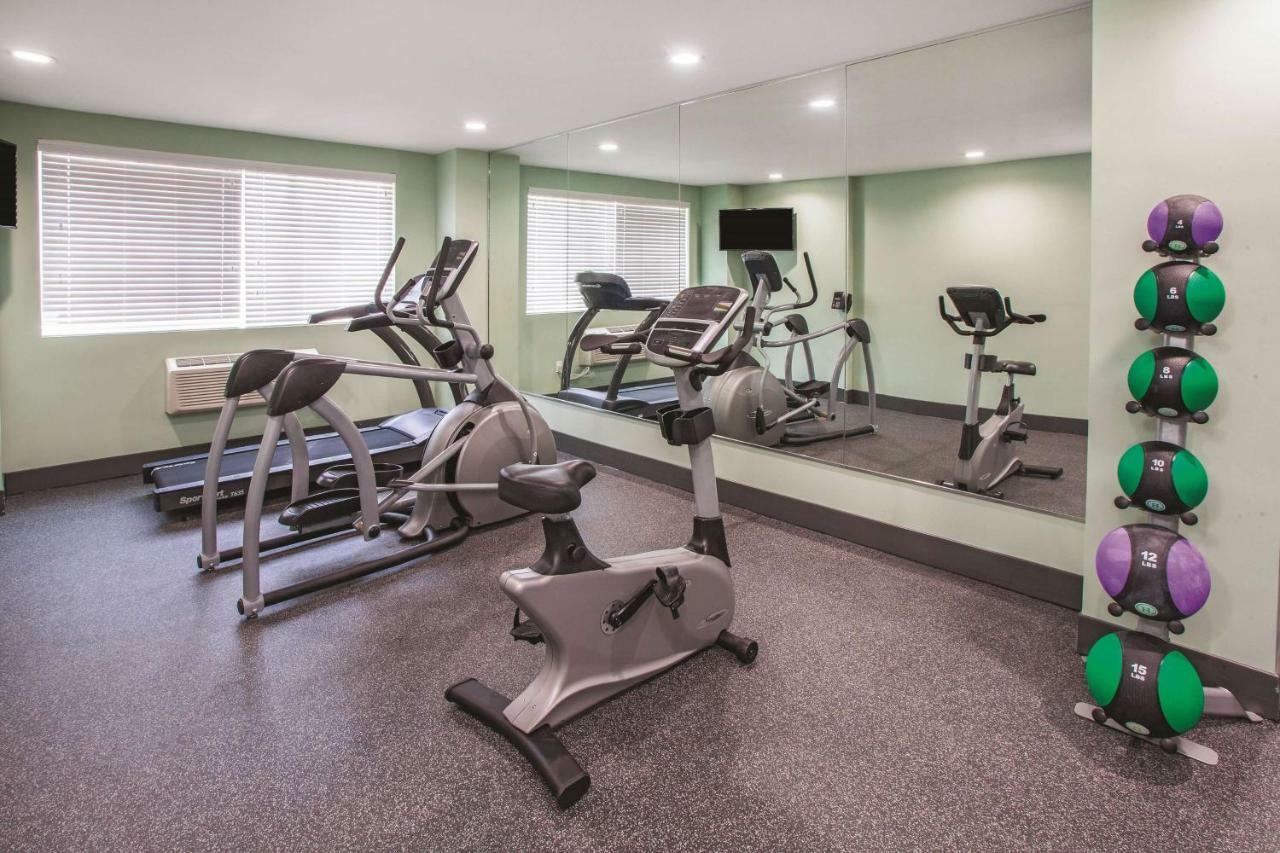 La Quinta Inn & Suites Far Rockaway - Beach Hotel Nowy Jork Zewnętrze zdjęcie